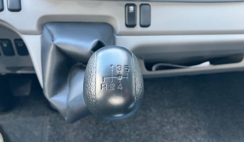 MITSUBISHI Fuso Canter 3C15 FEB01BL4SEUX completo