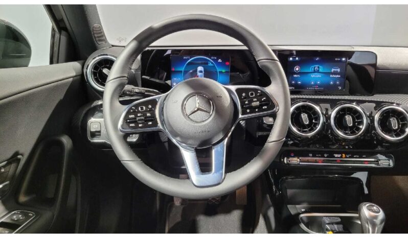 MERCEDES-BENZ Classe A 180 D STYLE completo