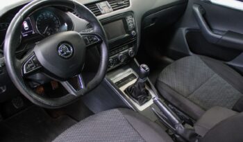 SKODA Octavia Break 1.6 TDI GREENLINE completo