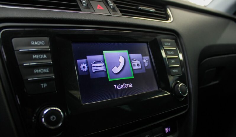 SKODA Octavia Break 1.6 TDI GREENLINE completo