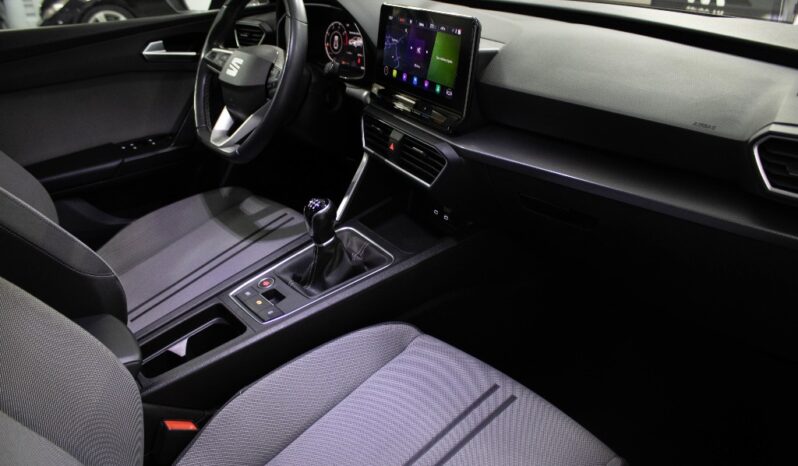 SEAT Leon Sportstourer 2.0 TDI STYLE completo