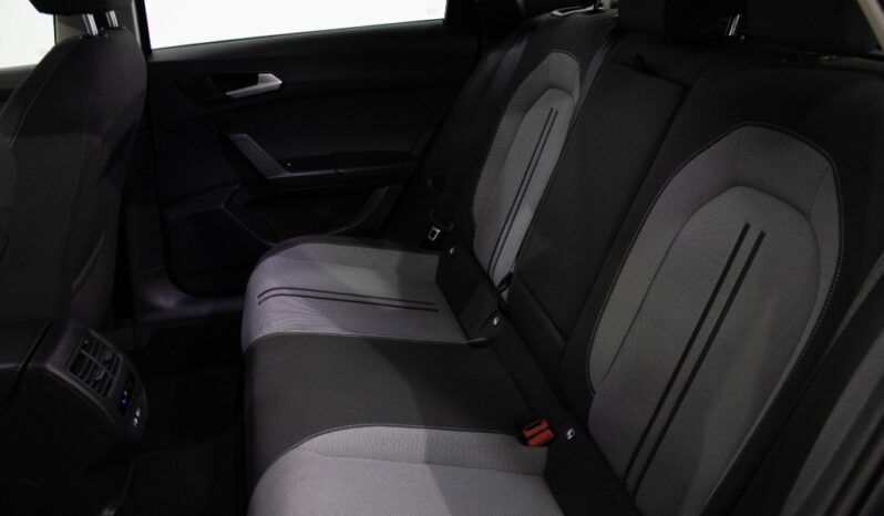 SEAT Leon Sportstourer 2.0 TDI STYLE completo