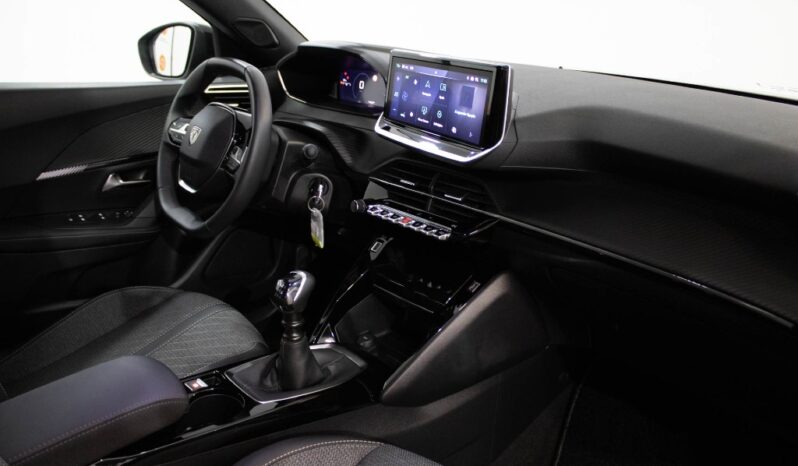 PEUGEOT 2008 1.2 PURETECH ALLURE completo