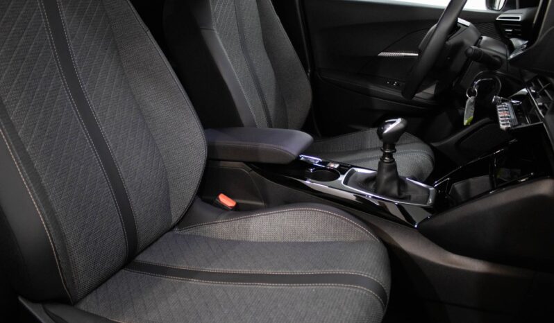 PEUGEOT 2008 1.2 PURETECH ALLURE completo