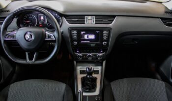 SKODA Octavia Break 1.6 TDI GREENLINE completo