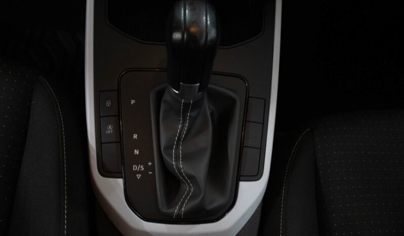 SEAT Arona 1.0 TSI STYLE DSG completo