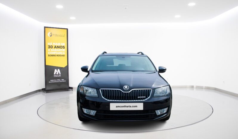 SKODA Octavia Break 1.6 TDI GREENLINE completo