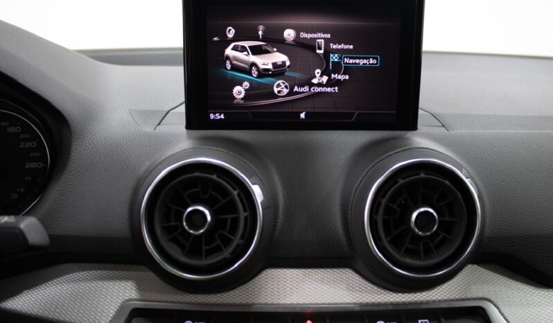 AUDI Q2 30 TDI completo